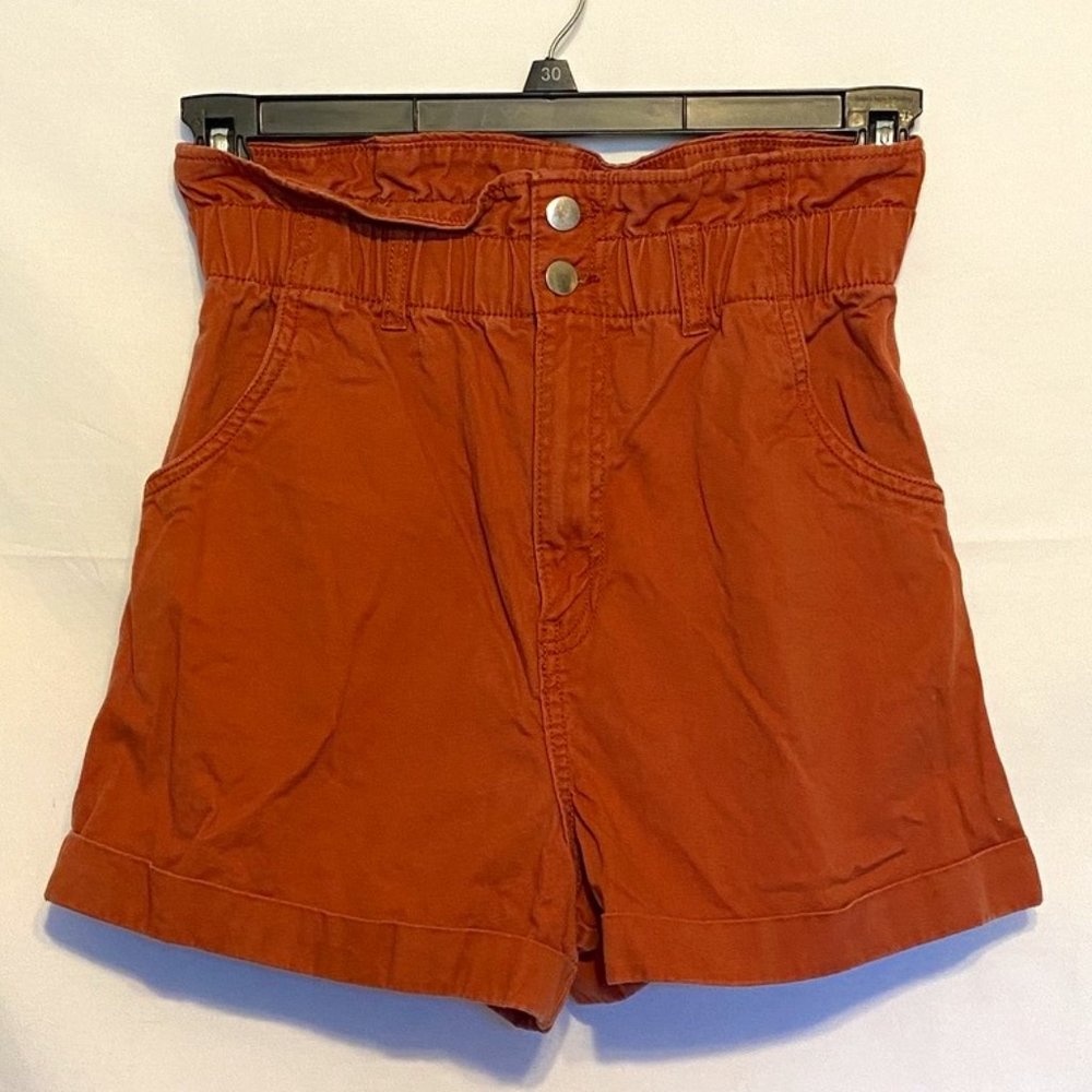 Nice! H&M ~Women High Waist ~Maroon ~Buttons ~2 Pockets ~100%Cotton Shorts ~Sz.4